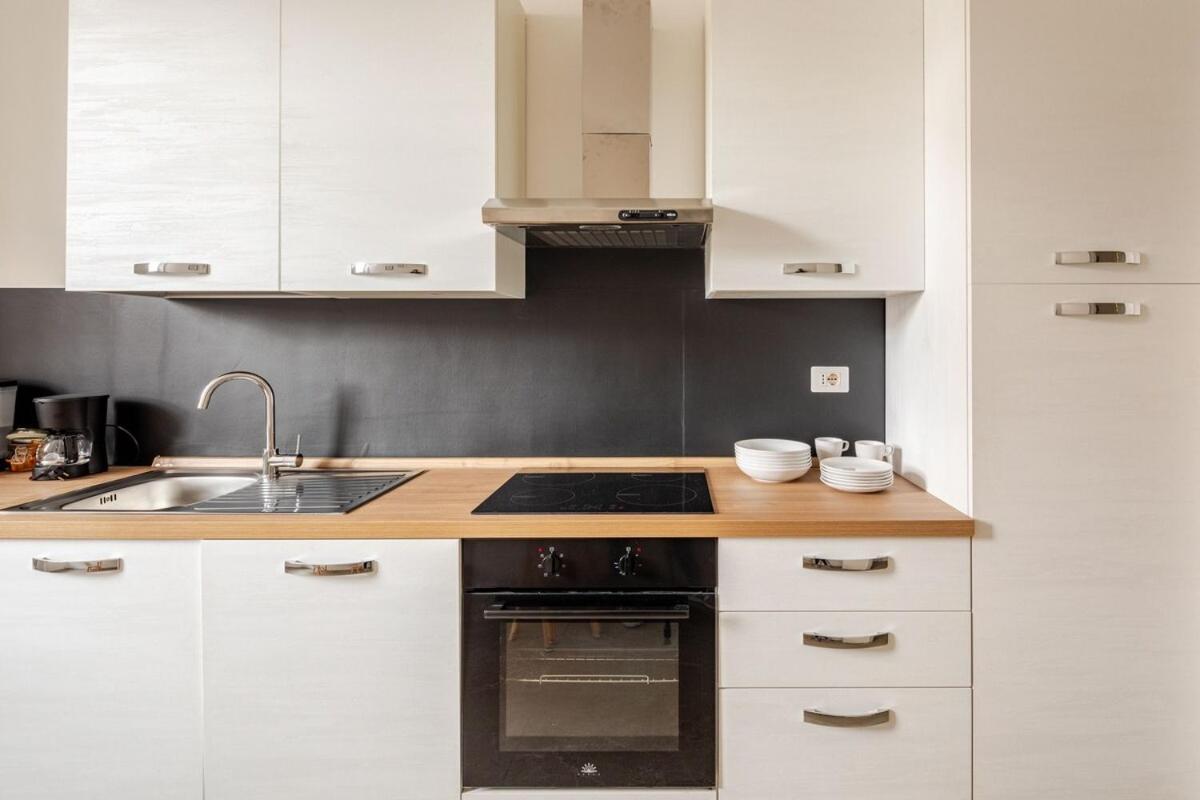 Elegant Design - Parking Apartamento Roma